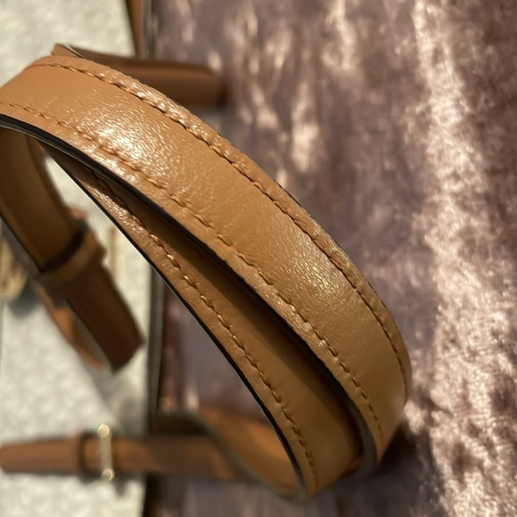 MK handbag ๐ - Picture 9 of 13